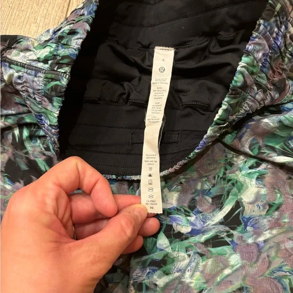 LULULEMON Track That 5" Short Rapid Flourish Multi Size 4 - Picture 9 of 14